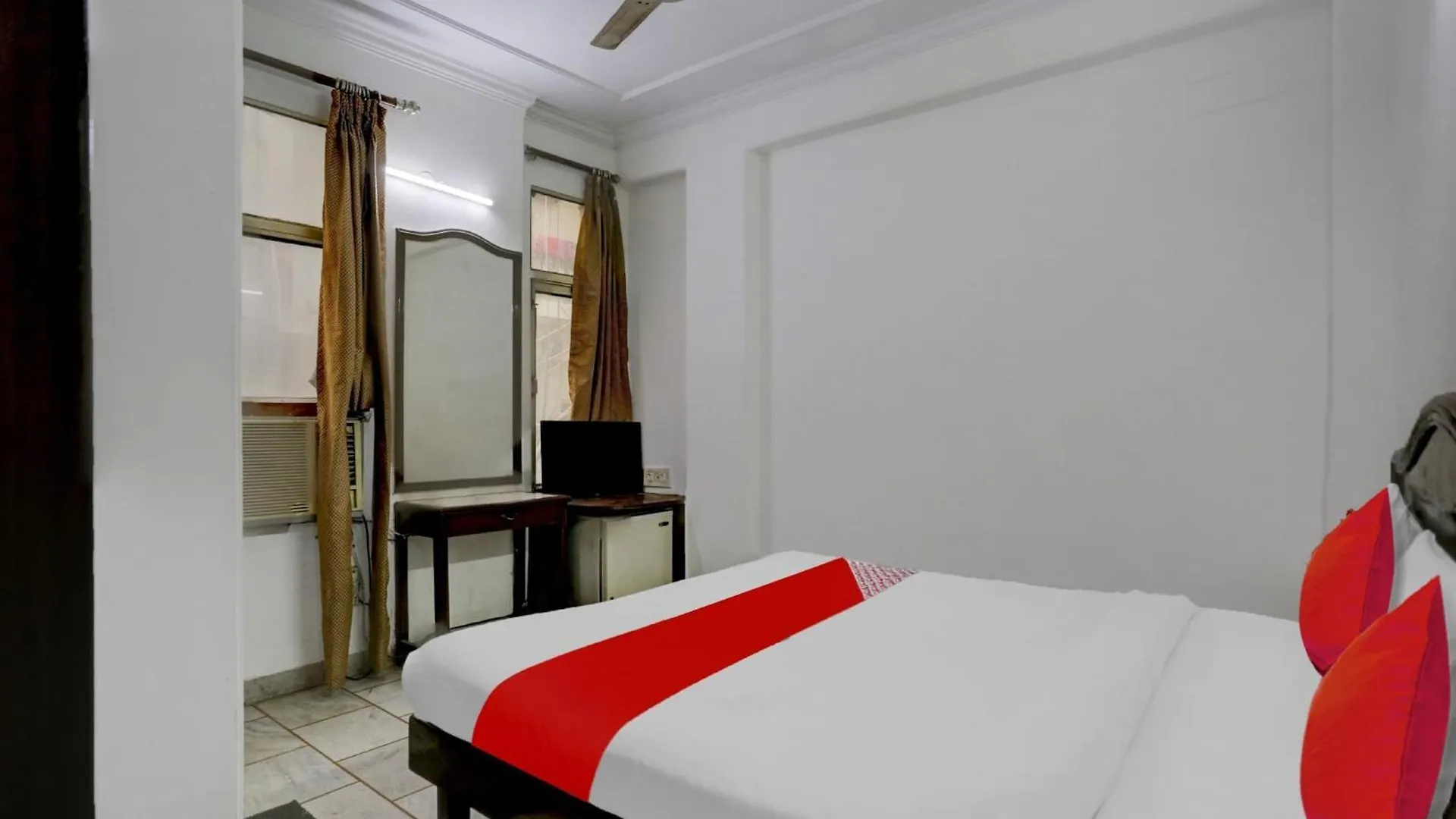 Hotel O Sky Residency Delhi