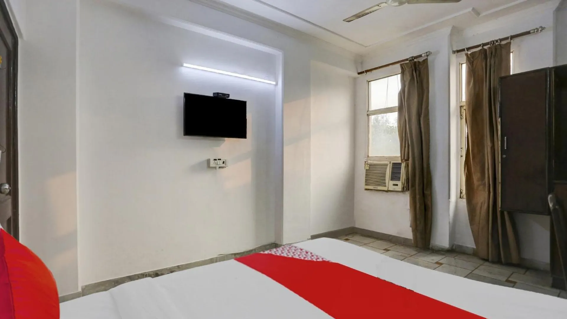 Hotel O Sky Residency Delhi